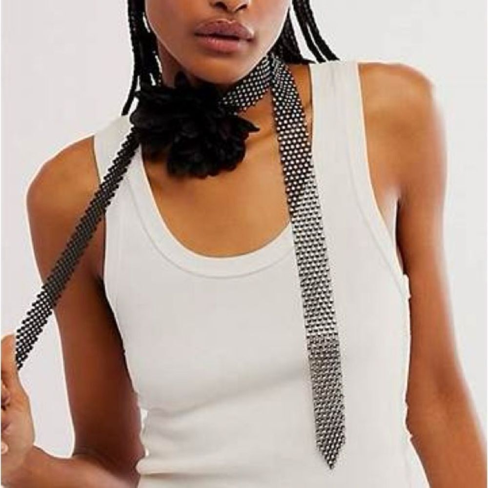 NWT FREE PEOPLE Royce Flower Choker - Picture 1 of 8